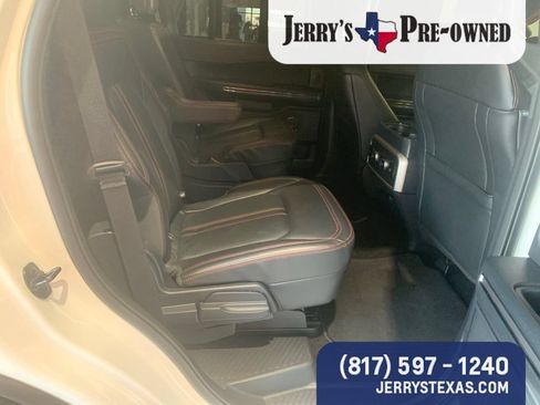 Used 2023 Ford Expedition Limited RWD image 7