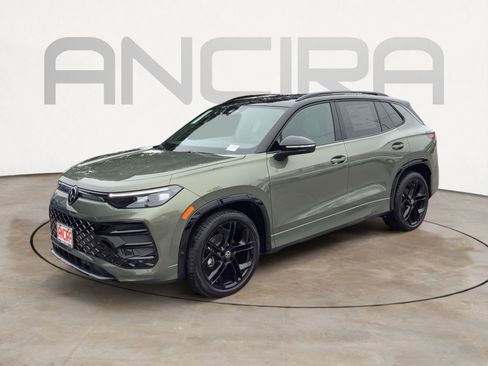 New 2026 Volkswagen Tiguan SE R-Line FWD image 4