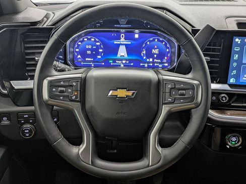 Used 2023 Chevrolet Silverado 1500 LT AWD/4WD image 24