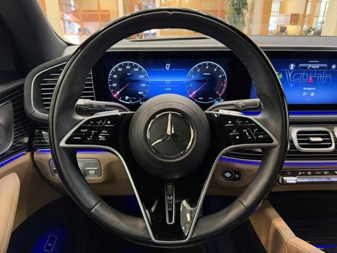 Certified 2025 Mercedes-Benz GLS 580 4MATIC image 8