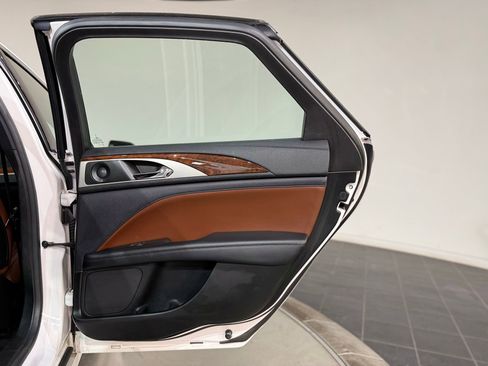 Used 2020 Lincoln MKZ Reserve w/ Monochromatic Package image 26