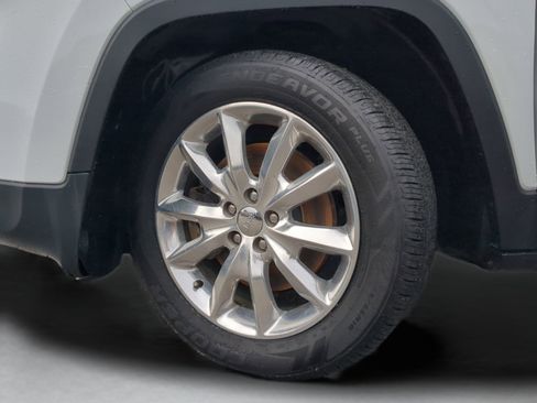 Used 2016 Jeep Cherokee Limited image 62