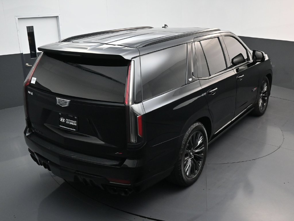 Used 2023 Cadillac Escalade V w/ LPO, ONYX Package AWD/4WD image 23