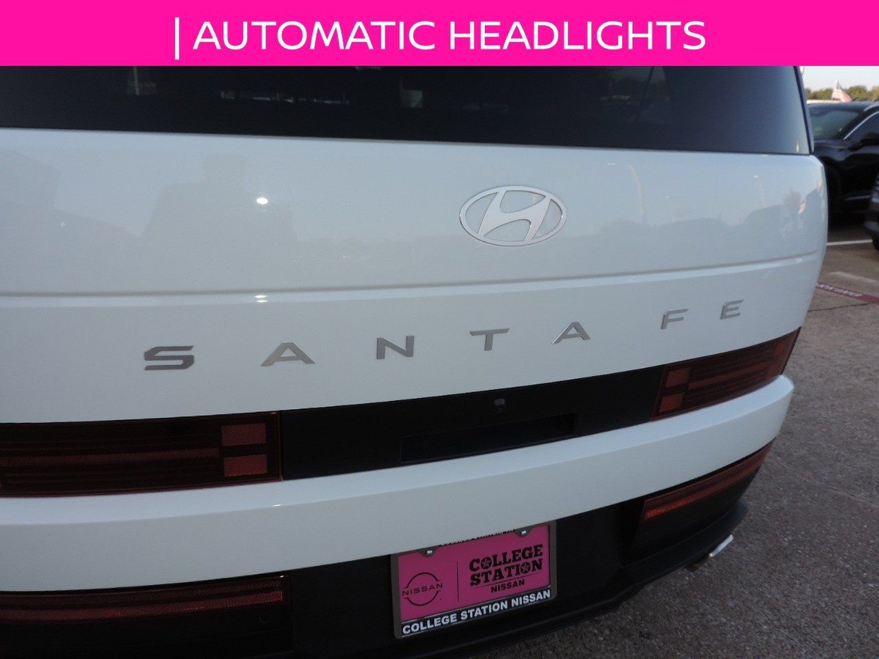 Used 2025 Hyundai Santa Fe SEL FWD image 11
