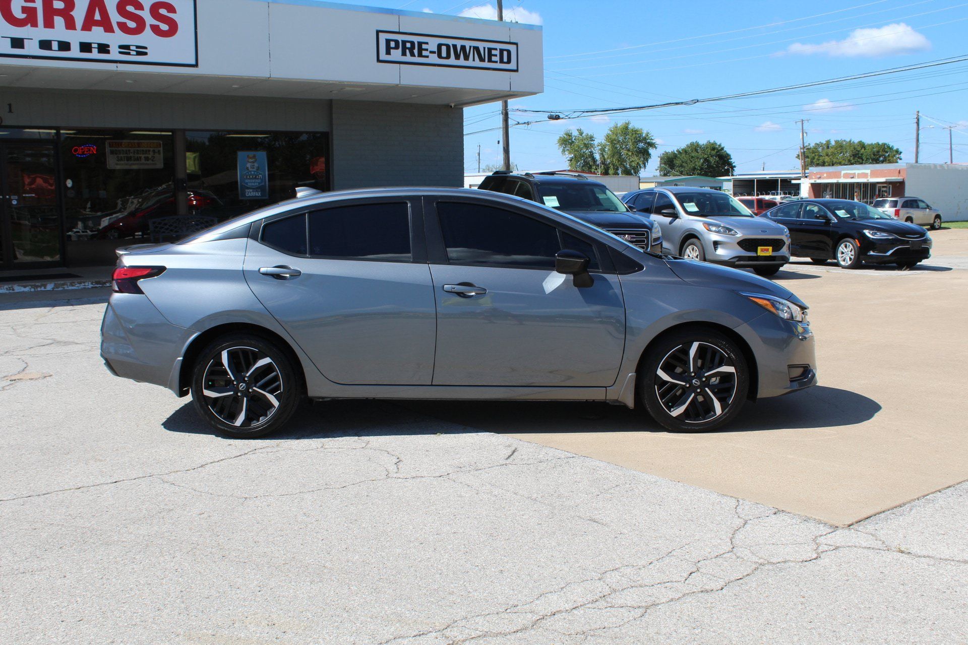 Used 2025 Nissan Versa SR w/ Trunk Package FWD image 3