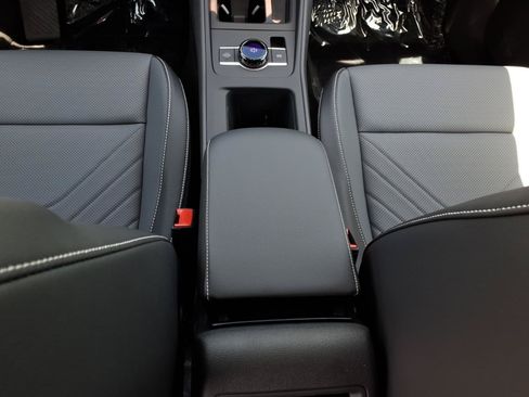 New 2026 Volkswagen Tiguan SE AWD/4WD image 17