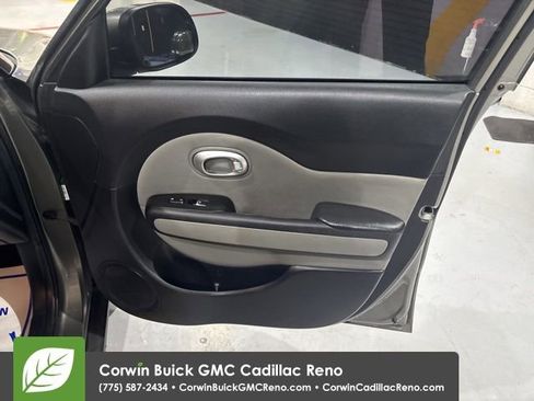 Used 2019 Kia Soul image 30