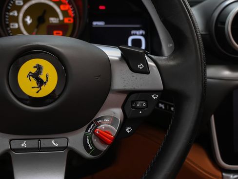 Certified 2019 Ferrari Portofino RWD image 53