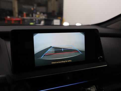 Used 2026 Toyota Prius AWD image 20