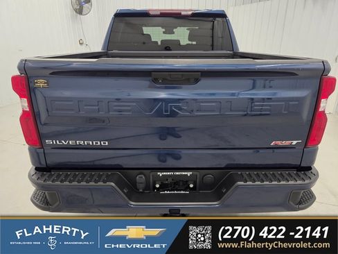 Used 2022 Chevrolet Silverado 1500 RST w/ Max Trailering Package AWD/4WD image 4