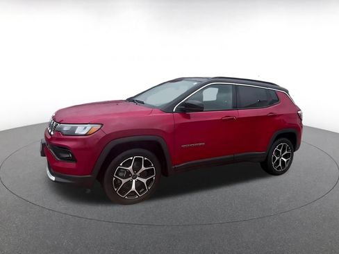 Used 2025 Jeep Compass Limited AWD/4WD image 7