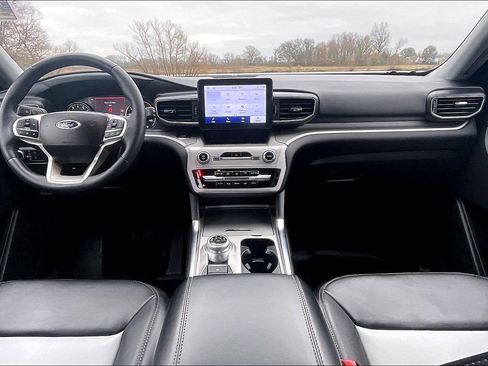Certified 2023 Ford Explorer XLT w/ Equipment Group 202A image 13