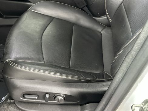Used 2018 GMC Terrain SLT w/ Preferred Package FWD image 12