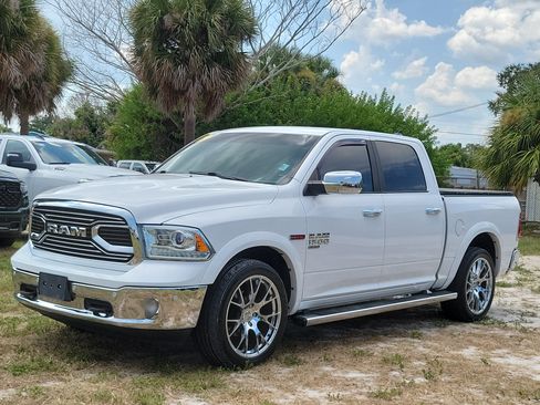 Used 2019 RAM 1500 Laramie w/ Convenience Group RWD image 2