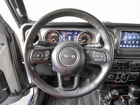 Used 2023 Jeep Gladiator Sport S image 15