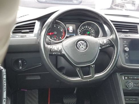 Used 2019 Volkswagen Tiguan SEL AWD/4WD image 14