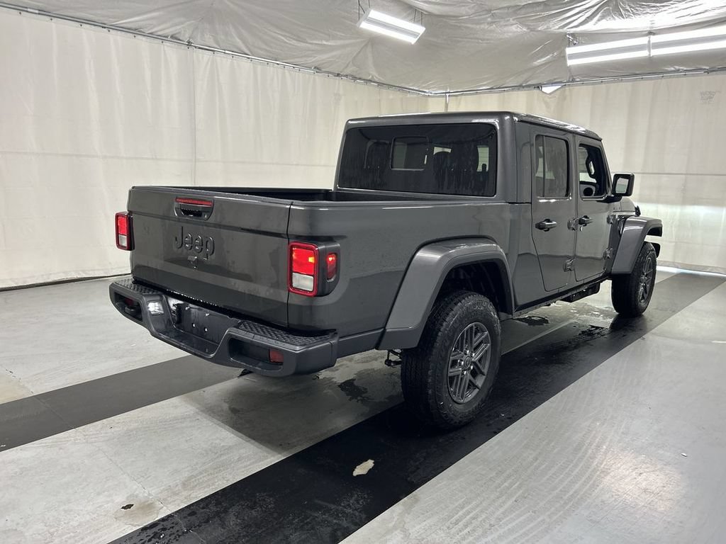 New 2026 Jeep Gladiator Sport AWD/4WD image 2