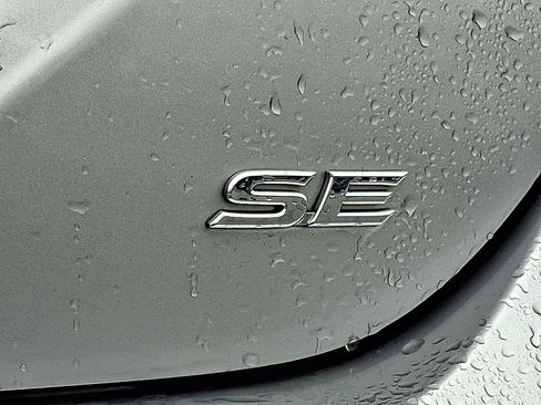 Used 2019 Toyota Camry SE image 30