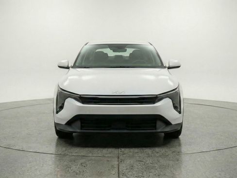 Used 2025 Kia K4 LXS image 2