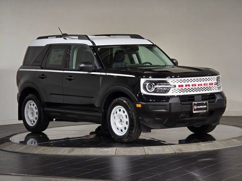New 2025 Ford Bronco Sport Heritage w/ Convenience Package image 2