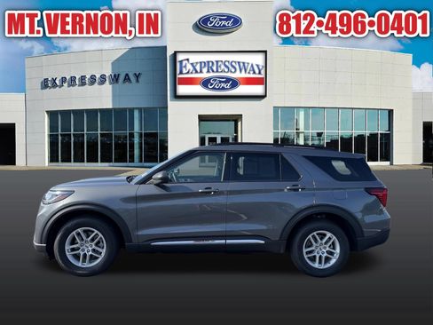 Used 2025 Ford Explorer Active AWD/4WD image 9