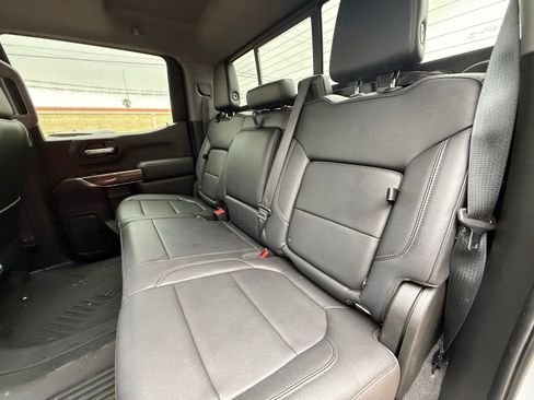 Used 2020 Chevrolet Silverado 1500 LT Trail Boss AWD/4WD image 11