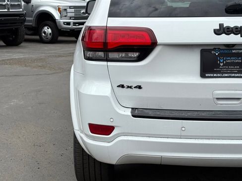Used 2018 Jeep Grand Cherokee Altitude image 10