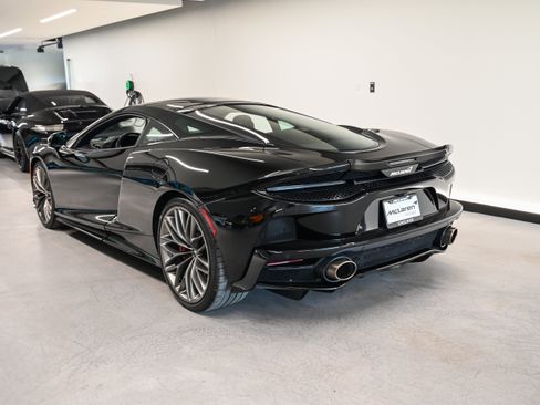 Used 2022 McLaren GT RWD image 12