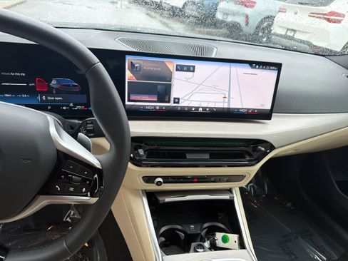 Used 2025 BMW 330i Sedan image 16