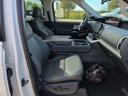 New 2025 Ford Expedition Max Active image 14