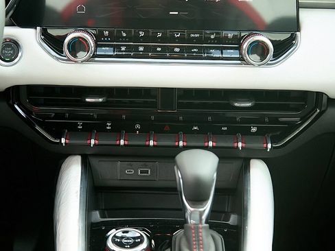 New 2026 GMC Canyon AT4X AWD/4WD image 44