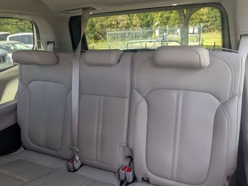 Used 2024 Jeep Wagoneer 2WD w/ Premium Group I image 30