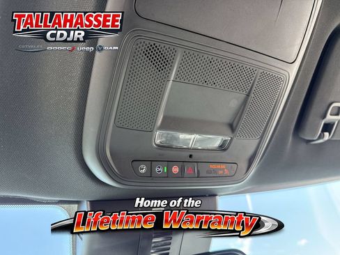 Used 2024 Chevrolet Traverse LT FWD image 18