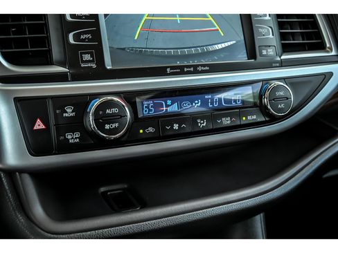 Used 2017 Toyota Highlander Limited w/ Protection Package #3 AWD/4WD image 22