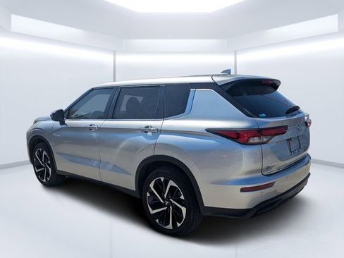 Used 2022 Mitsubishi Outlander ES image 5