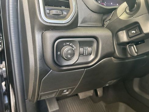 Used 2024 RAM 3500 Laramie image 40