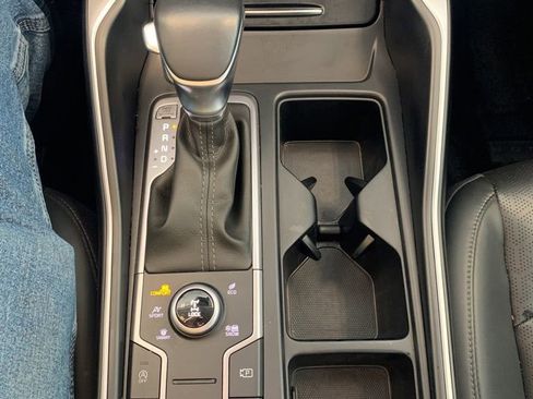 Used 2023 Kia Sorento S image 10