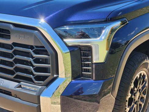 New 2026 Toyota Tundra SR5 w/ TRD Off-Road Premium Package AWD/4WD image 9
