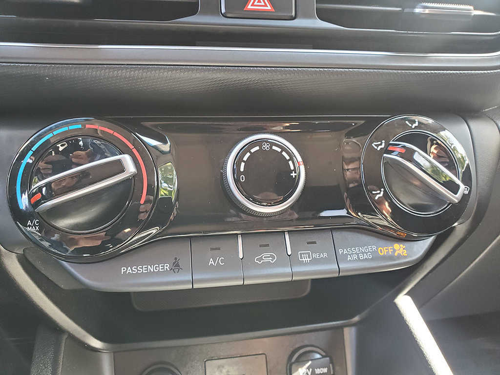 Used 2023 Hyundai Kona SEL FWD image 24