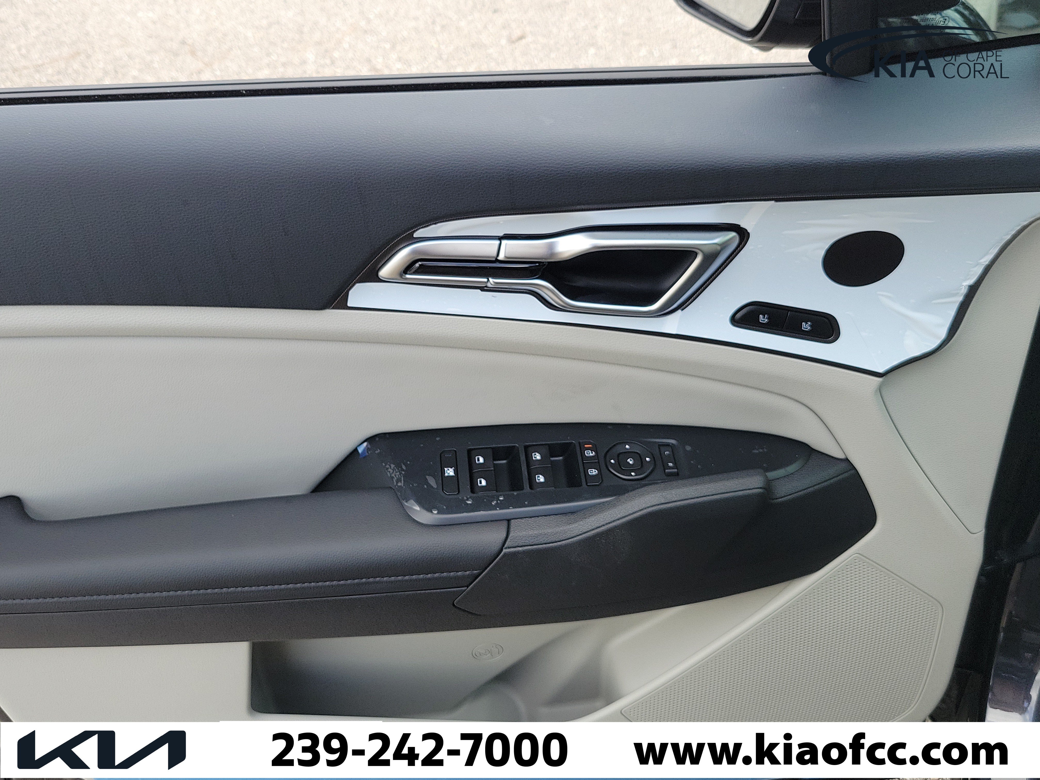 New 2026 Kia Sportage SX FWD image 23