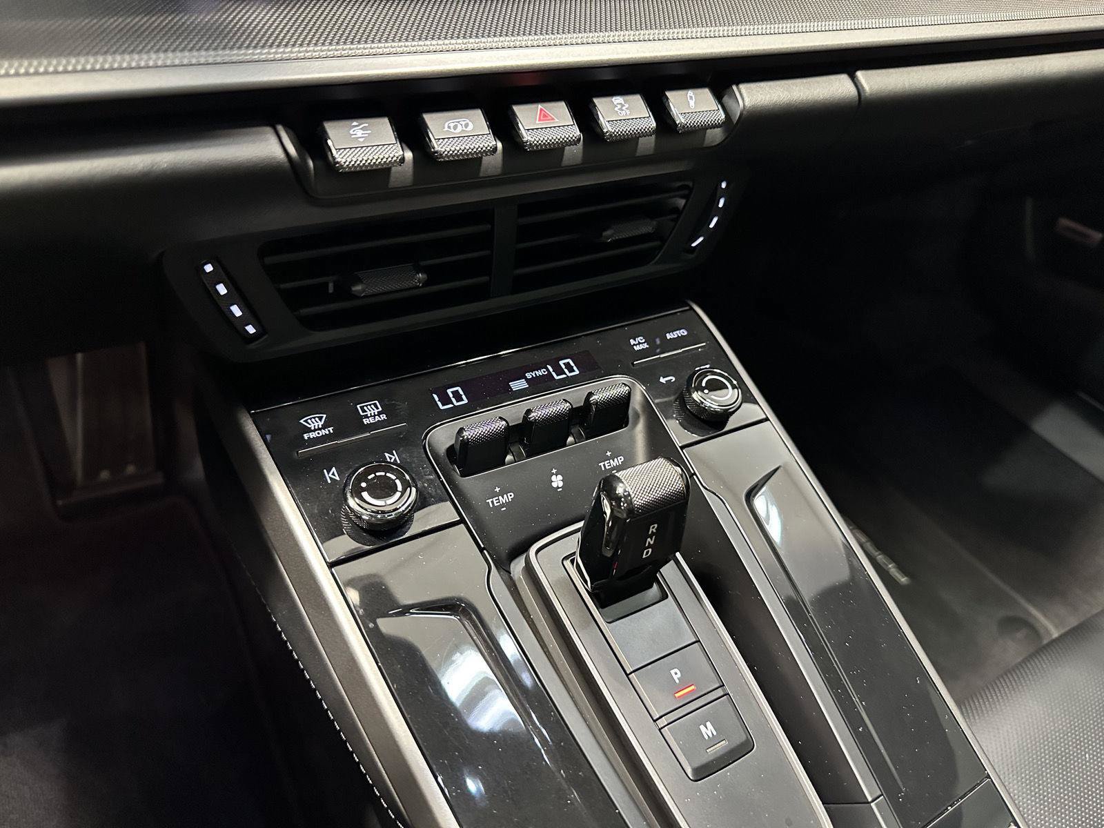 Certified 2025 Porsche 911 Carrera w/ Premium Package RWD image 28
