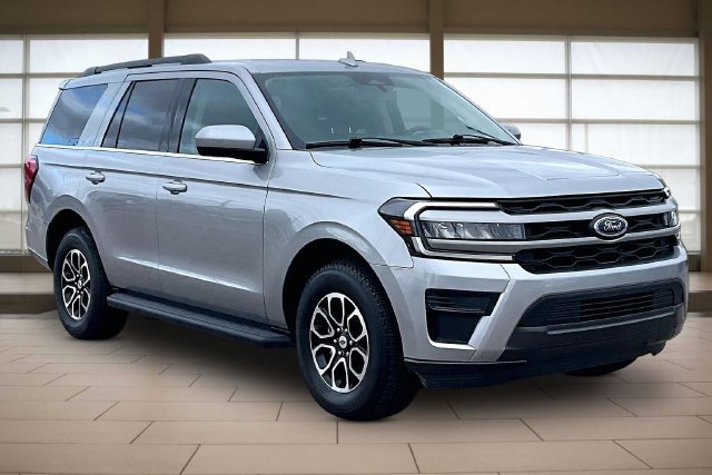 Used 2024 Ford Expedition XLT AWD/4WD image 12