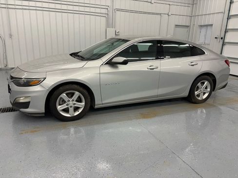 Used 2022 Chevrolet Malibu LT FWD image 15