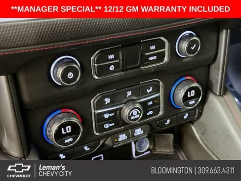 Used 2021 Chevrolet Suburban RST AWD/4WD image 17