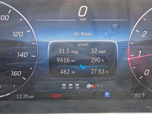 Used 2025 Mercedes-Benz C 300 Sedan image 28