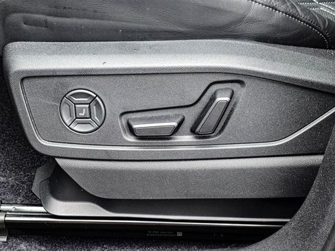 Used 2025 Audi SQ5 Prestige image 15