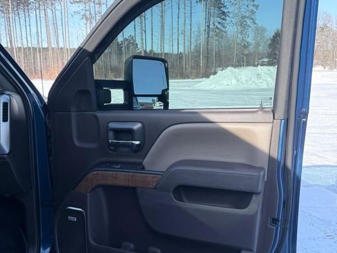 Used 2016 GMC Sierra 2500 SLT w/ Duramax Plus Package image 18