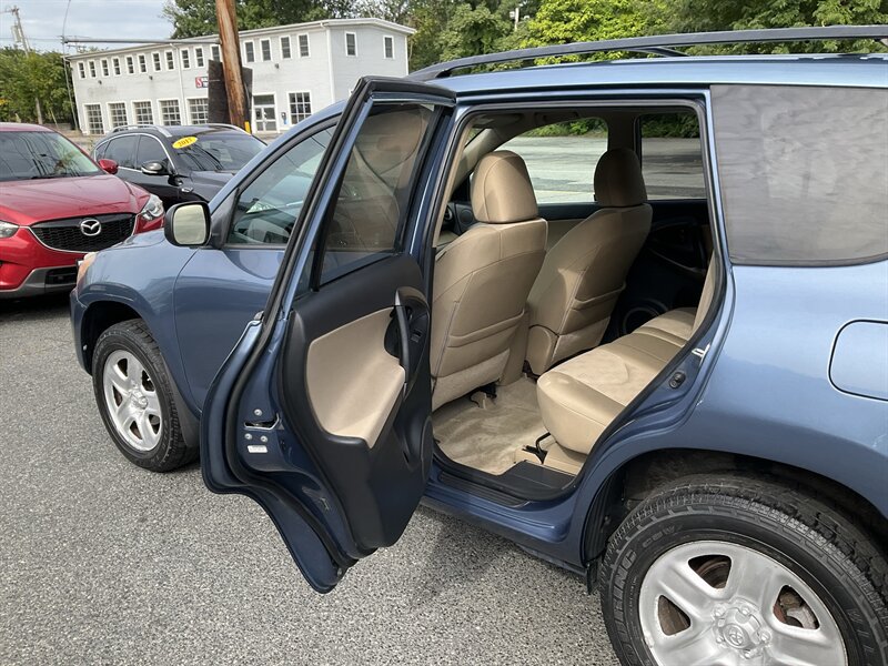 Used 2012 Toyota RAV4 4WD w/ Value Pkg image 12
