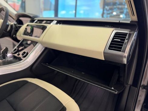 Used 2022 Land Rover Range Rover Sport HST AWD/4WD image 35