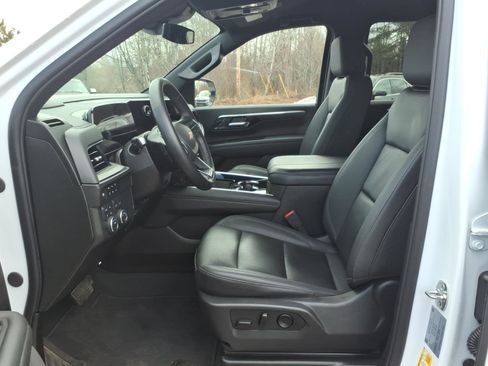Used 2025 Chevrolet Tahoe LT AWD/4WD image 10